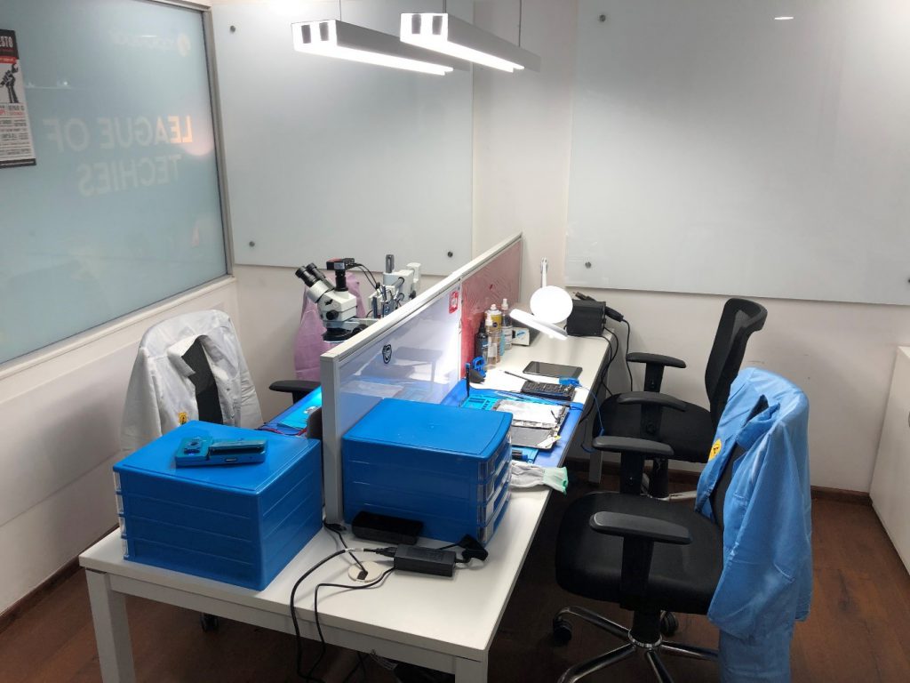 лаборатория по ремонту айфонов в Гургаоне
